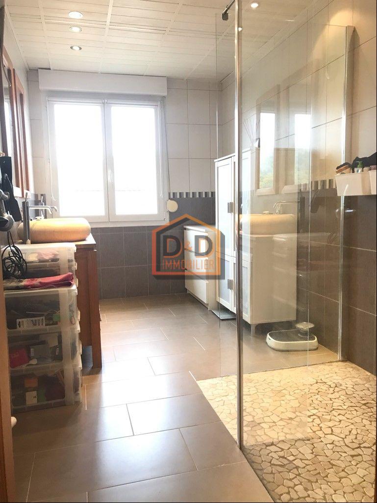 Maison à ALGRANGE, 190 m², 4 chambres, 2 salles de bain, 1 garage, 322 650 €