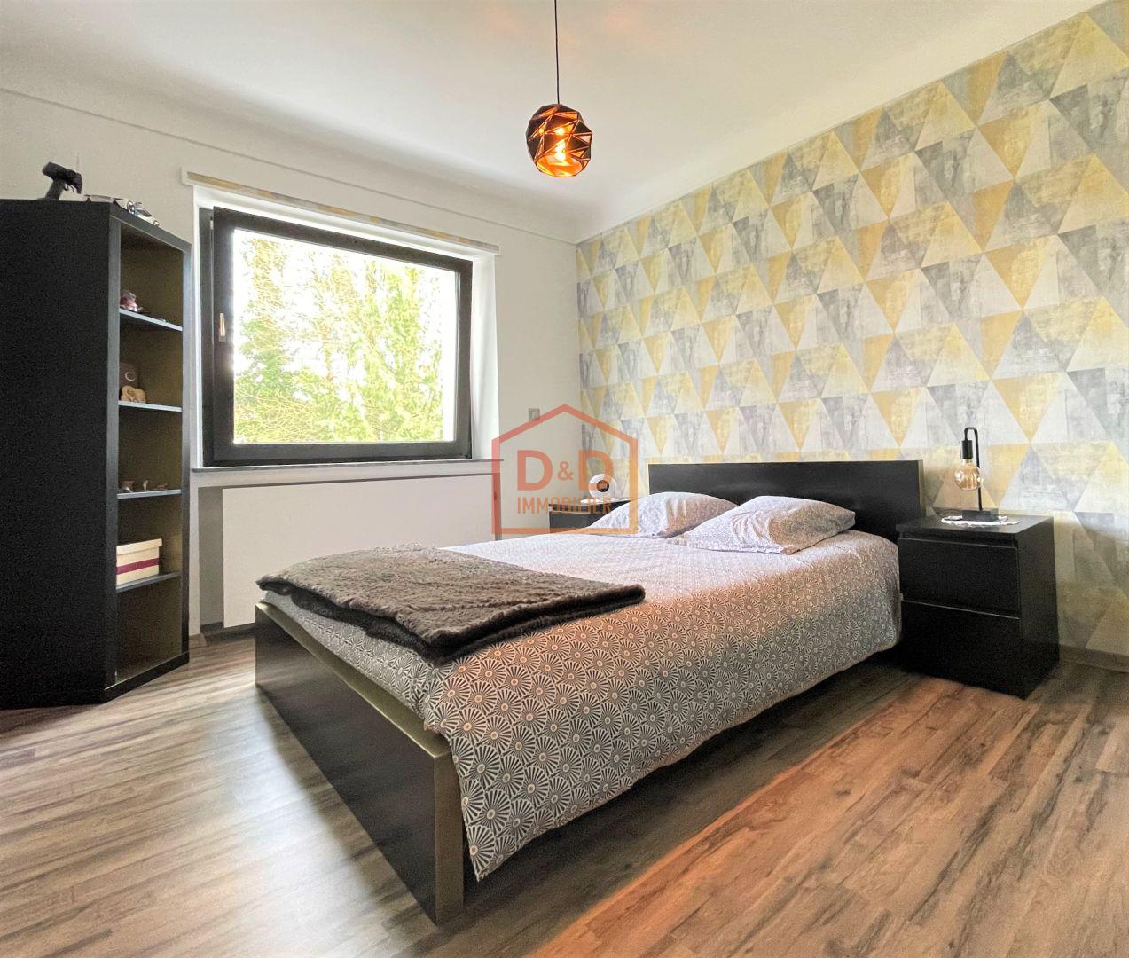 Maison à Differdange, 200 m², 4 chambres, 1 salle de bain, 1 garage, 945 000 €