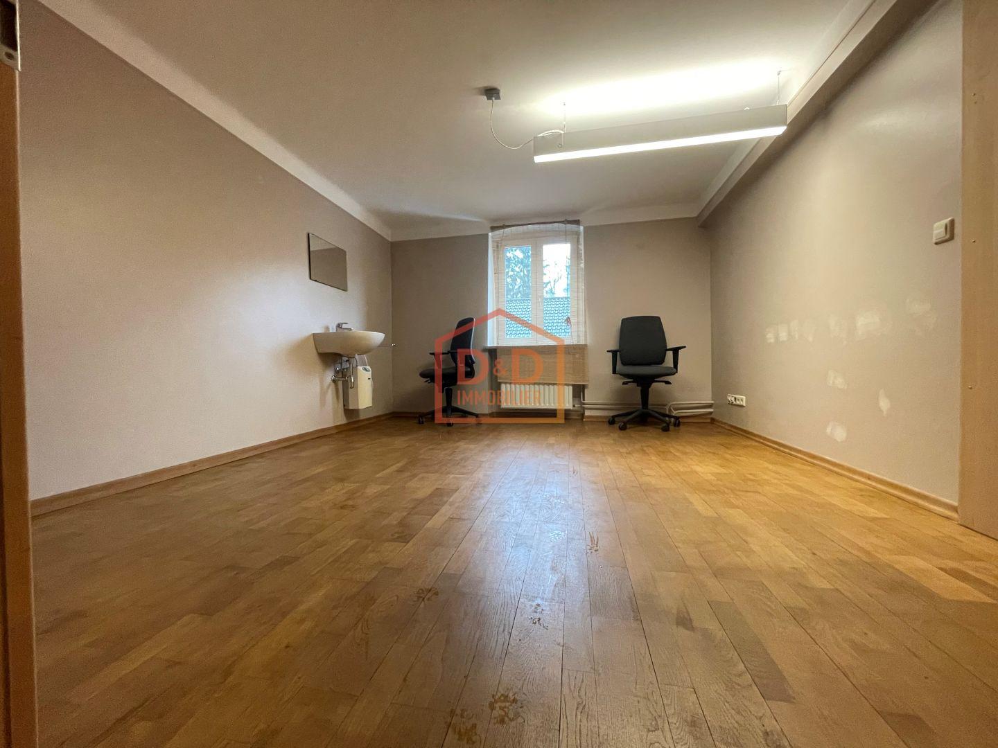 Bureau à Altwies, 10 m², 575 €/mois