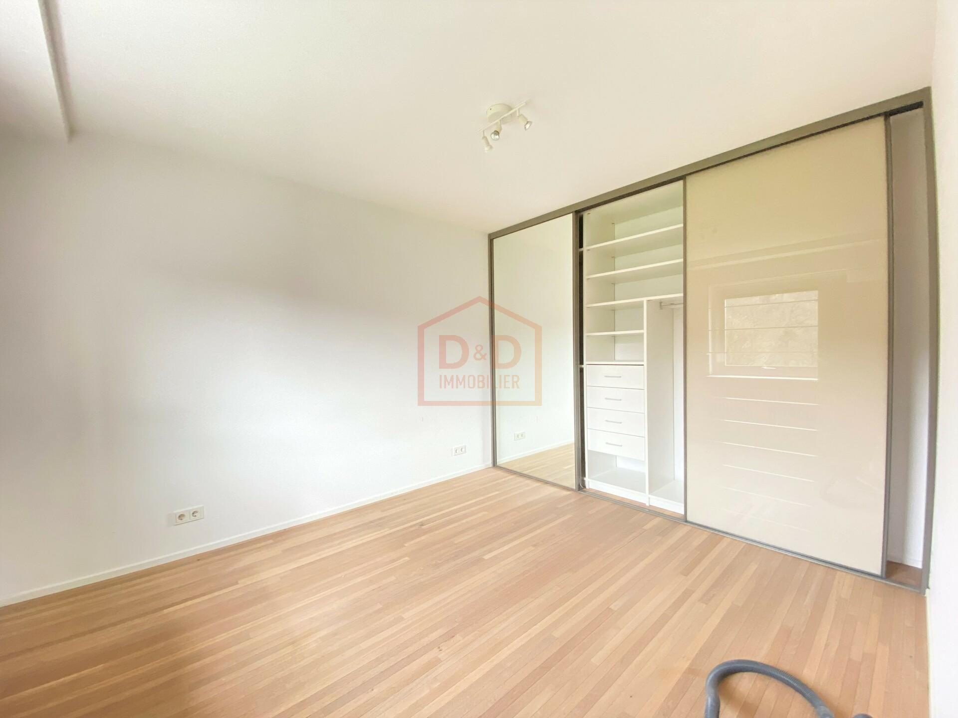 Appartement à Bridel, 85 m², 2 chambres, 1 salle de bain, 1 garage, 2 000 €/mois